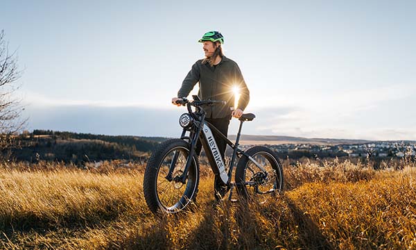 How Far Can Electric Bikes Go on a Full Charge?